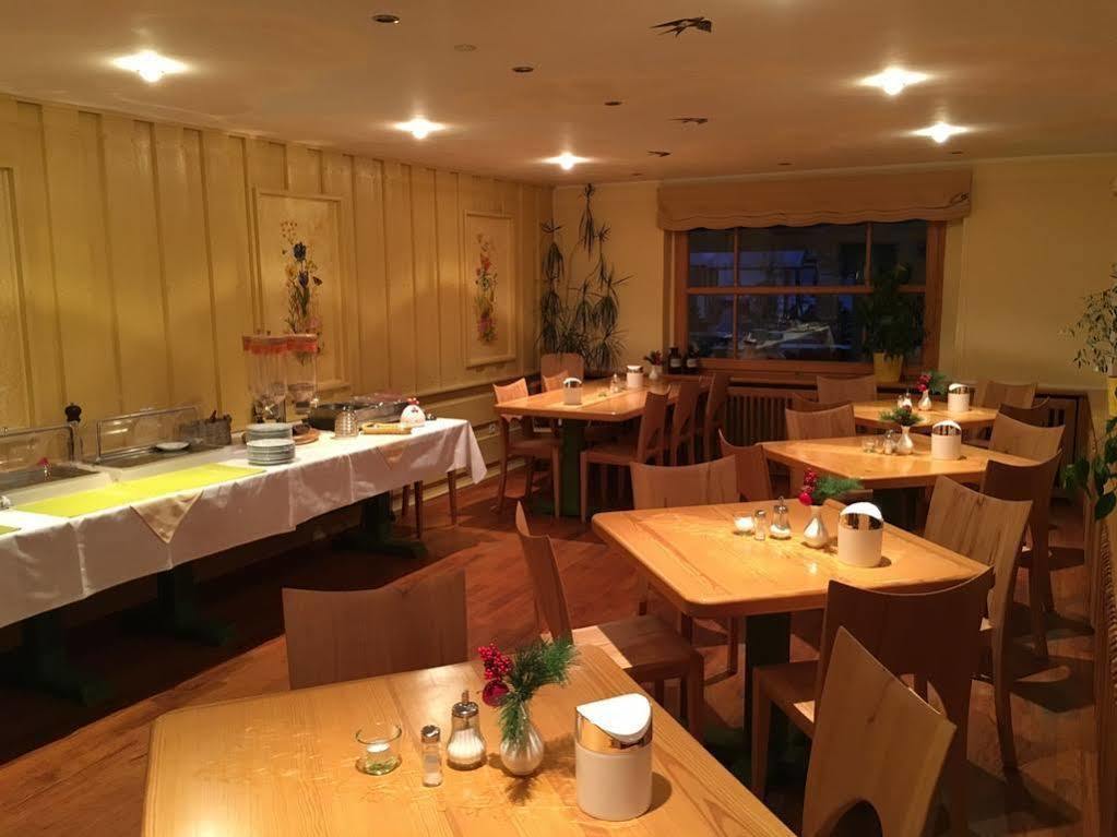 Hotel Berghof Gruener Baum 3*